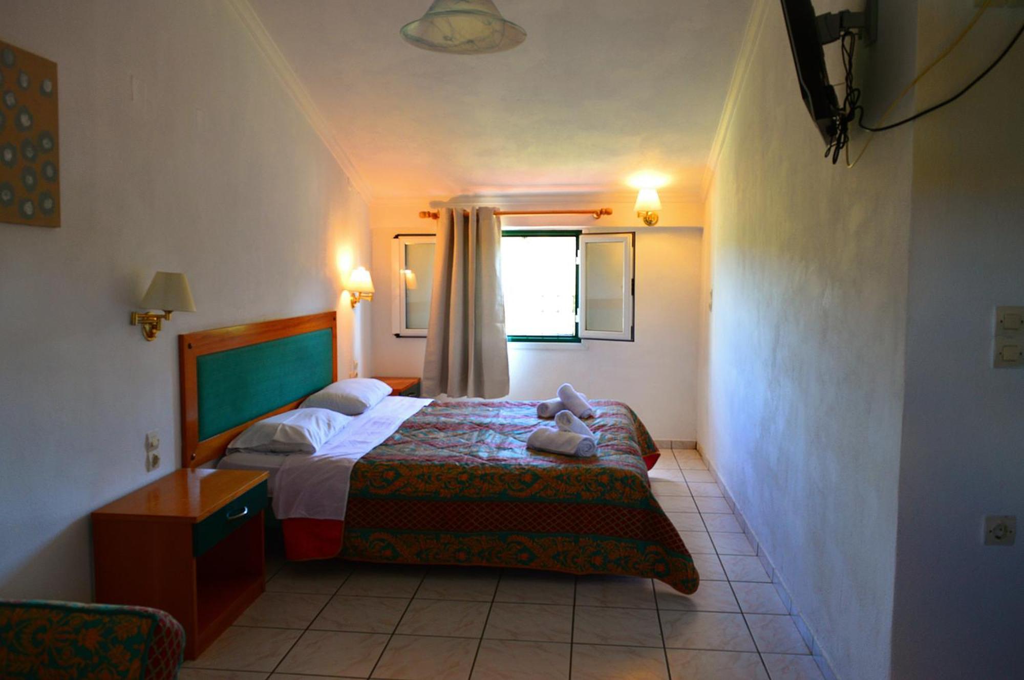 Oula Maisonettes Suites Kávosz Kültér fotó